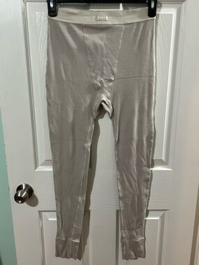SKIMS Cotton Ribbed High-Rise Leggings in Light Taupe/Beige. Lightweight thermal
